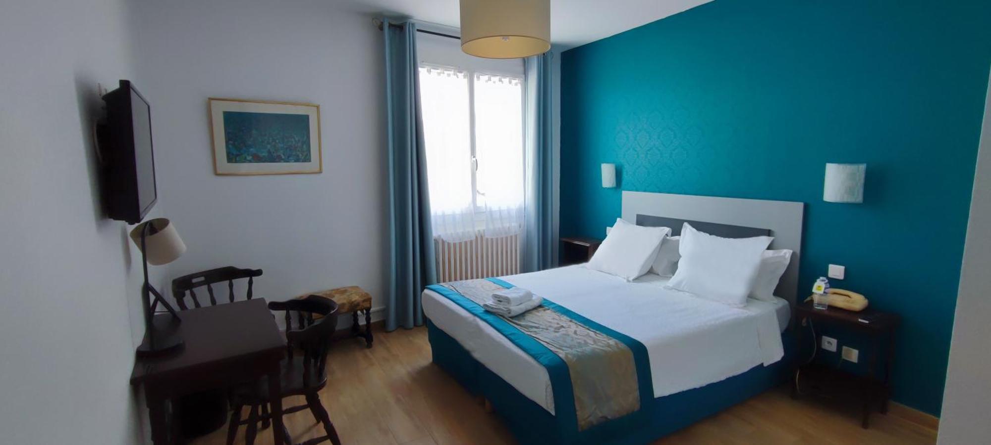 Logis Grand Hotel Pelisson Нонтрон Екстер'єр фото
